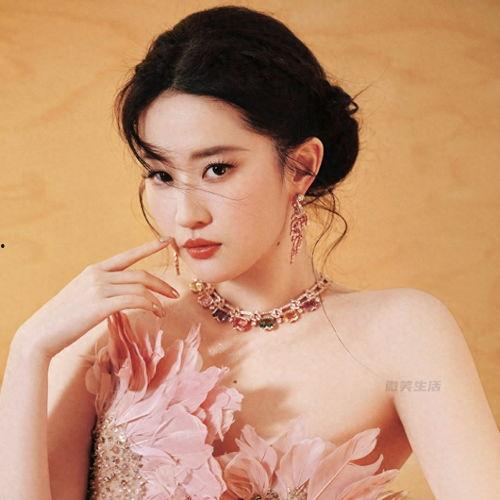 照片刘亦菲,刘亦菲照片中的古典美
