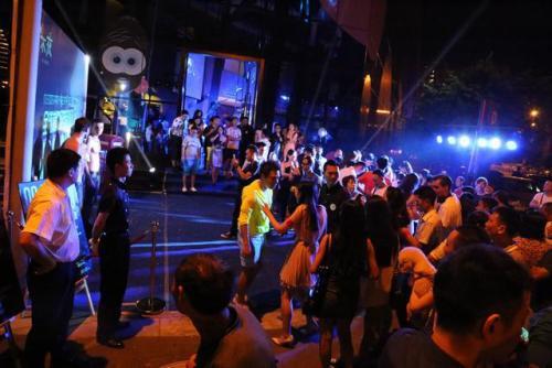 晚上怎么娱乐,打造轻松愉快的休闲时光