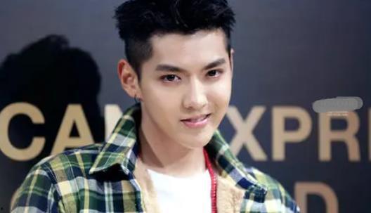 娱乐圈值得吗,值得追求的璀璨舞台？